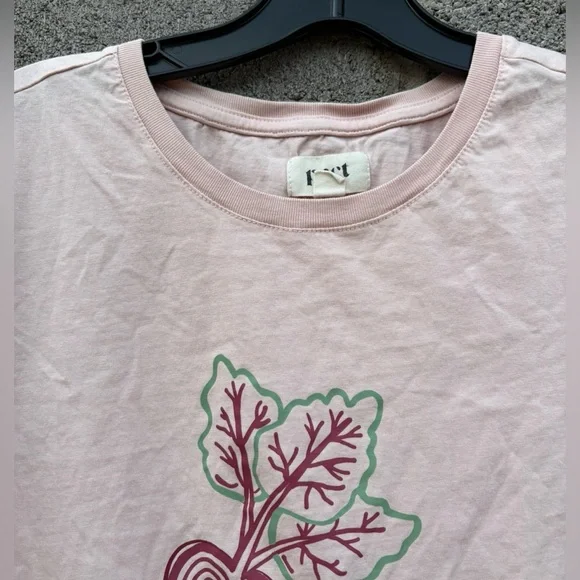 Pact Women’s Medium Pink Heart Beet Graphic T-Shirt 100% Organic Cotton Heart - Picture 3 of 8